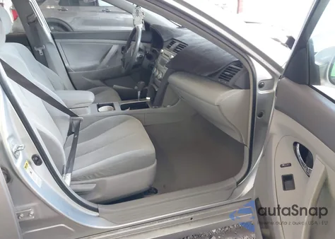 2007 Toyota Camry Le z USA, uszkodzony, nr VIN 4T1BE46K07U669426